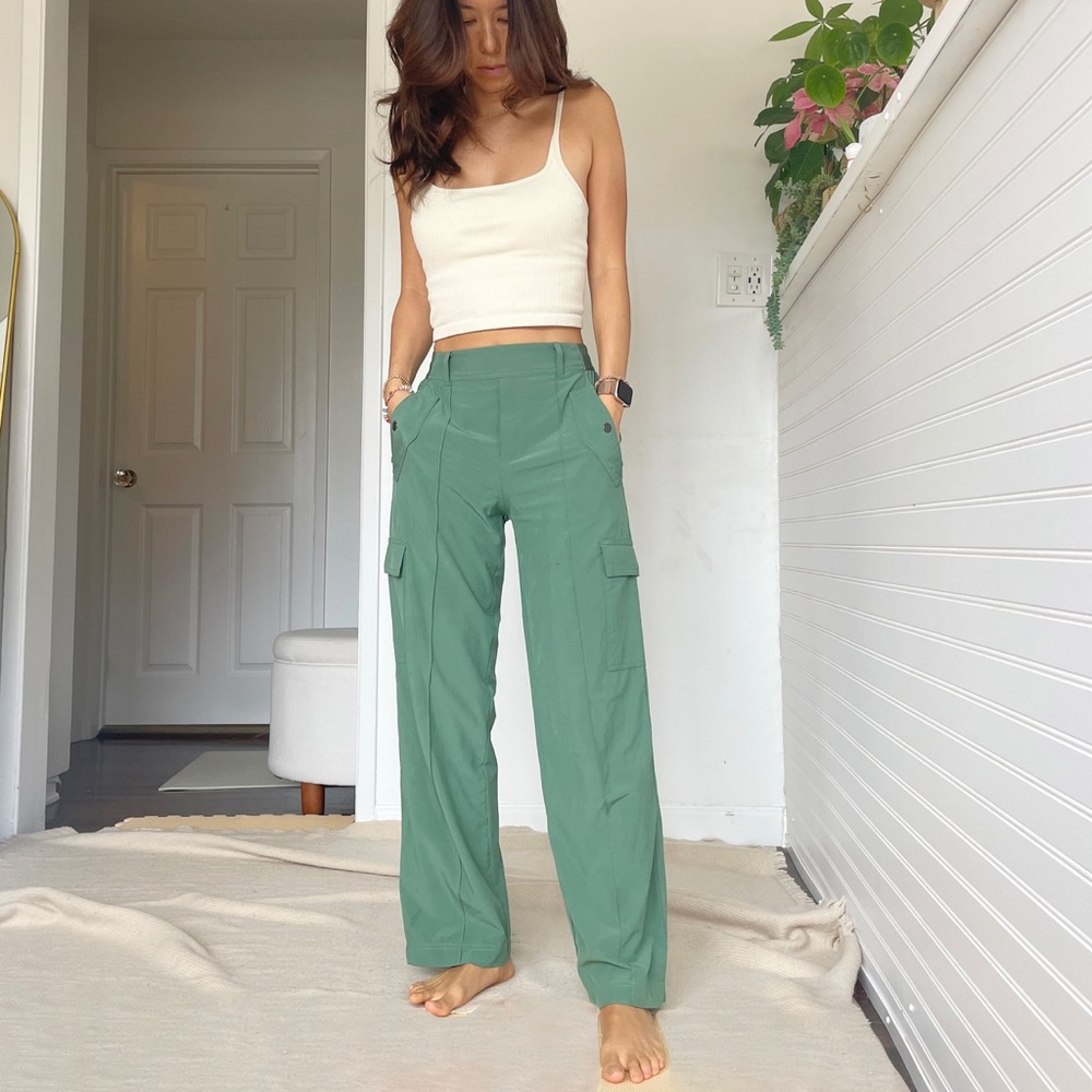 Athleta Vienna Cargo pants size 0